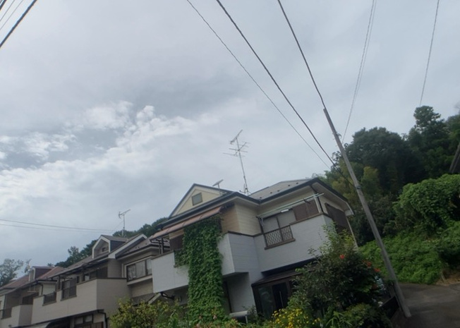 【展望】 | 土地の地勢が高台の場合、景色を綺麗にみることができ、景色にこだわってお家探ししている方におすすめです！また平坦地よりも風通しがいいというメリットがあります。デメリットもあるので是非現地でご確認下さい。