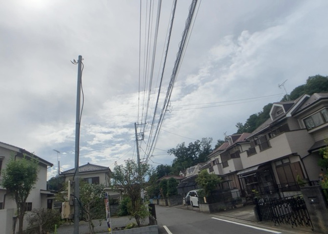【展望】 | 桜や紅葉の名所に出かける人は多いと思いますが、家にいながら季節の移ろいを感じる生活を送りませんか？リビングや窓から見える景色が生活を彩るワンポイントに！現地から見える景色を堪能してみては如何でしょう。