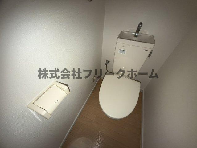 武蔵野市御殿山２丁目のアパートのトイレ