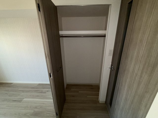 プレサンス神戸元町ミューズの収納|同物件別部屋写真