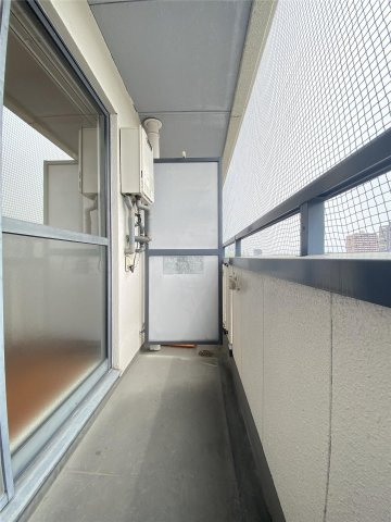 コート新屋敷のバルコニー