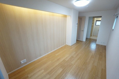 【内装】 | エスティーム・ケイ | 明るい色調の室内です
