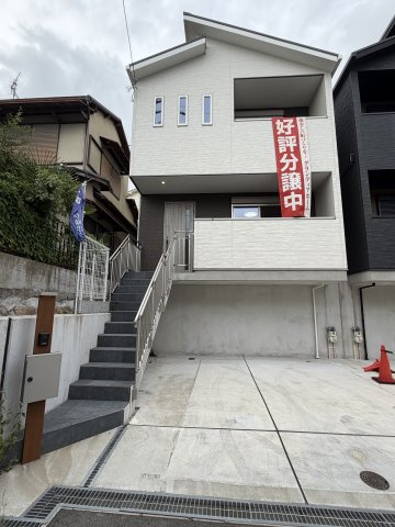 上野通３丁目新築戸建の外観|駐車2台可能です♪