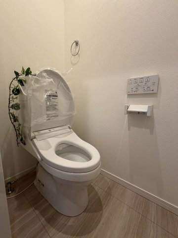 上野通３丁目新築戸建のトイレ|ウォシュレット機能搭載のトイレです♪お掃除も楽々です♪
