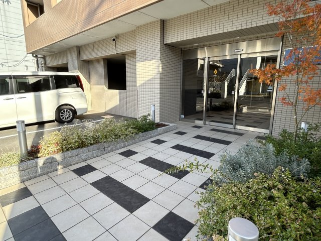 【エントランス】ディアメゾン新白島駅