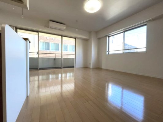 ガーデン板橋氷川町の居間・リビング|おしゃれなリビングです