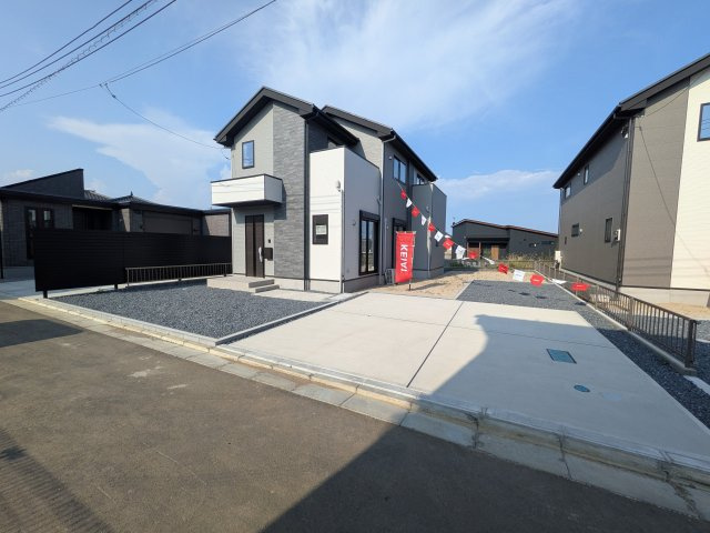 日立市東大沼町　11期　新築戸建て　2号棟の前面道路含む現地写真|陽当たりや敷地の広さをご確認できます！
本日のご見学も可能です♪
お気軽にお電話またはお問い合わせください。