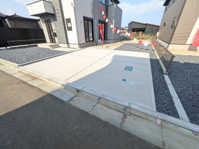 日立市東大沼町　11期　新築戸建て　2号棟の駐車場|駐車は7台可能です♪