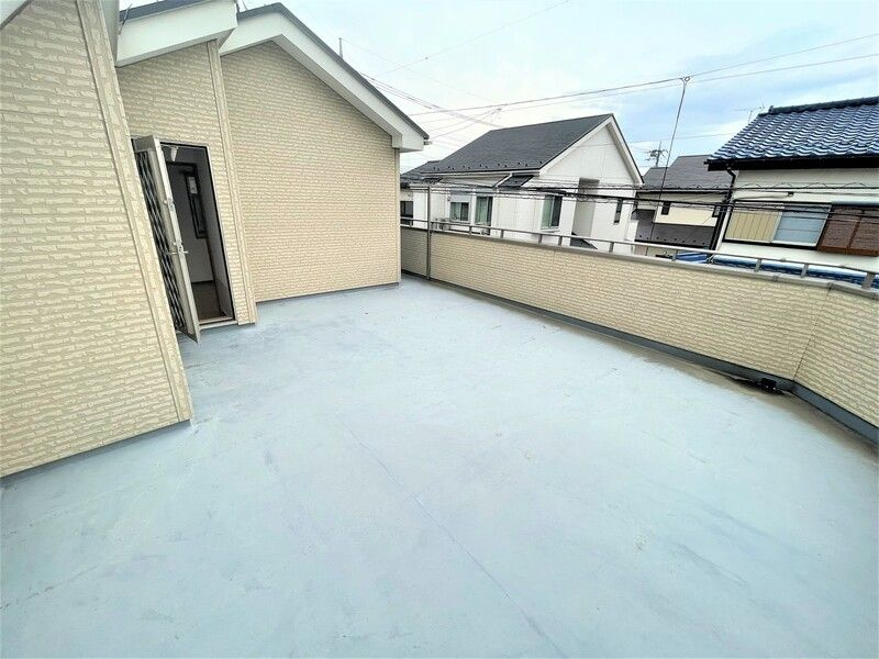 上安松戸建賃貸のバルコニー