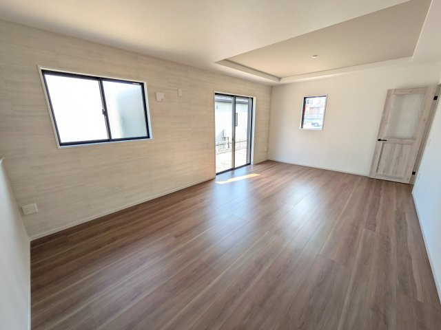 日立市東大沼町　11期　新築戸建て　3号棟の居間・リビング|居心地の良いデザインと機能性を両立。ご友人を招いたり、趣味を楽しんだり、様々なシーンで活躍する団らんの中心地です。