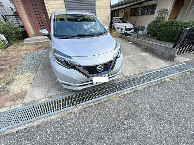 月見山1丁目戸建ての駐車場