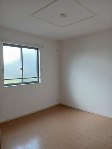ヴィラ殿山の内装|明るい色調の室内です
