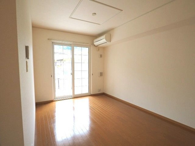 【居間・リビング】 | フォレステージⅡ | ゆったり過ごせる居間です