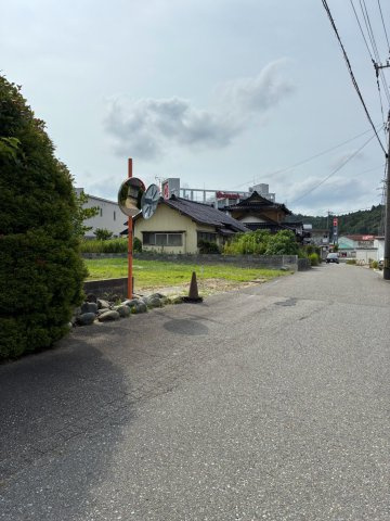 七尾市国分町ノ　売地の前面道路含む現地写真