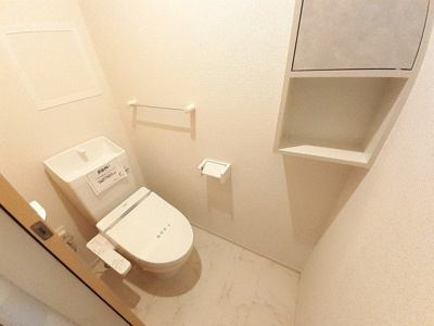 【トイレ】 | ウエスト　ヒルズⅢ | 清潔感のあるトイレです