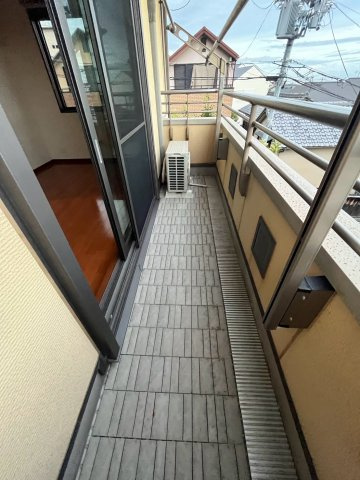MOZAEMON本山のバルコニー