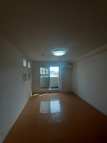 【内装】 | エスペランス | 明るい室内です
