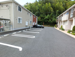 【駐車場】