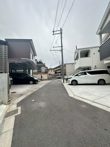 ラウレアコート吹田原町の駐車場