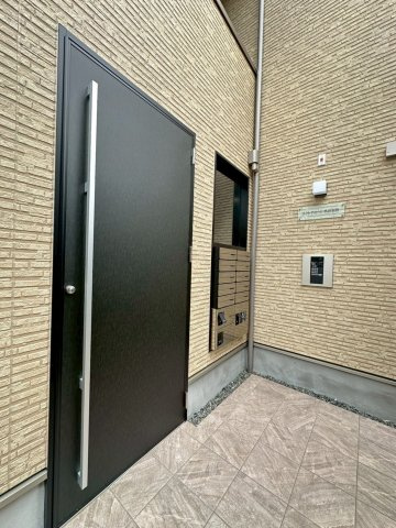 ラウレアコート吹田原町のエントランス