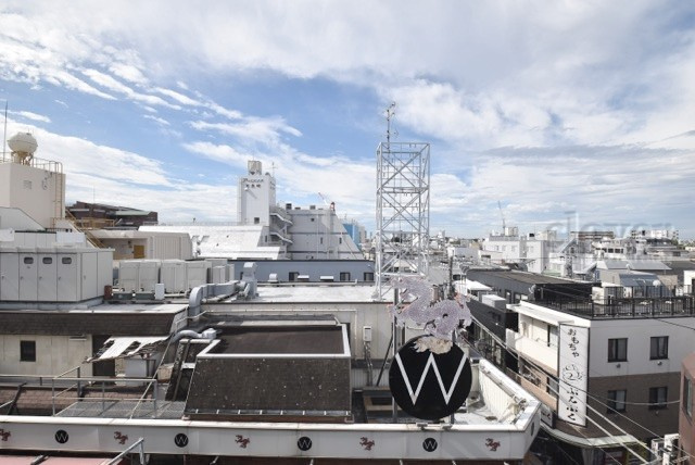 【展望】 | コーポ長崎 | 眼前に広がる空の雄大さと、このお部屋の自慢の一つである「眺望」をご覧ください。毎日、この景色を独り占めできる新生活に夢が広がります。～即日のご見学可能～　お問合せはお気軽にどうぞ。
