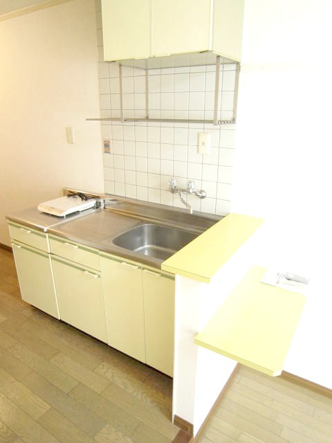 ハイム筍のキッチン|自炊に便利なコンパクトキッチン。手入れしやすい室内仕様