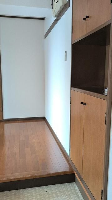 エクレールひばりの玄関