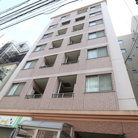 ラ・ファミーユの外観