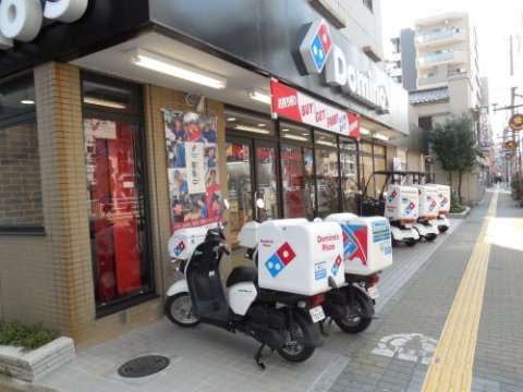 ラ・ファミーユの周辺