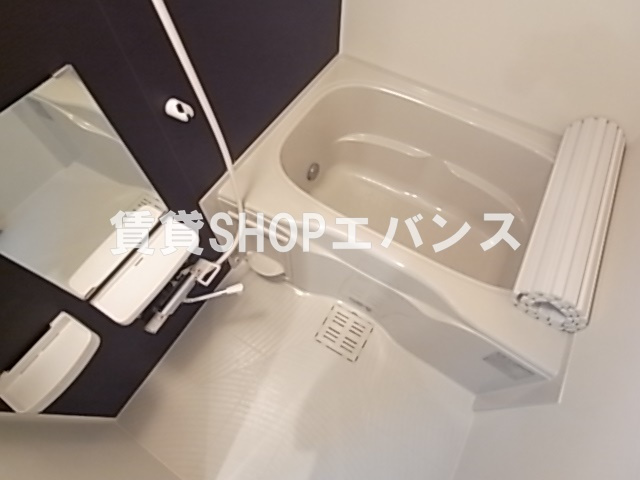 【浴室】 | カーサ　エリザベス | コンパクトで使いやすいお風呂です