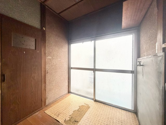 平野区喜連1丁目の前面道路含む現地写真|現地周辺の街並みです。戸建てや集合住宅が並ぶ住宅エリアで、比較的静かな住環境が広がっています。