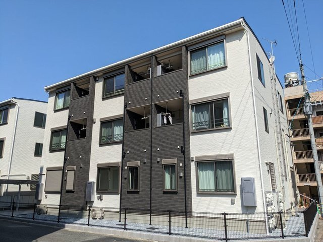 【外観】 | カミング小芝　Ａ棟 | きれいな外観です