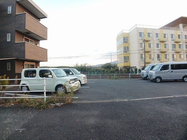 【駐車場】 | エスティ岬の山 | 駐車場完備です