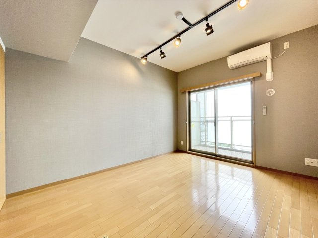 ディークレスト太子堂駅前Eastの居間・リビング