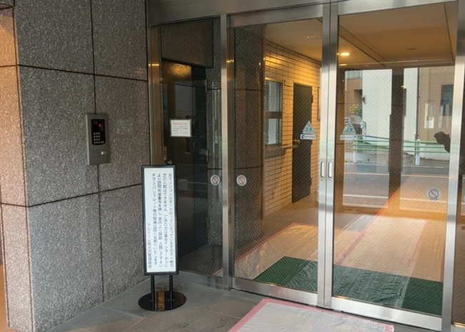 【その他共用部分】 | アルドーレ南大沢 | 共用部分は、一棟の建物に住む区分所有者全員が共同で所有するとし、共用部分の管理、補修などは、区分所有者で形成される管理組合が行います。個人の判断で勝手に変更することはできませんので覚えておきましょう。