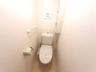 【トイレ】 | エスカーザ | 落ち着いた色調のトイレです