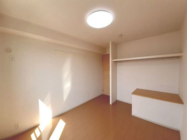 【収納】 | エスカーザ | ちょっとした収納スペースも充実しています