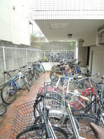 日神パレステージ本駒込の収納