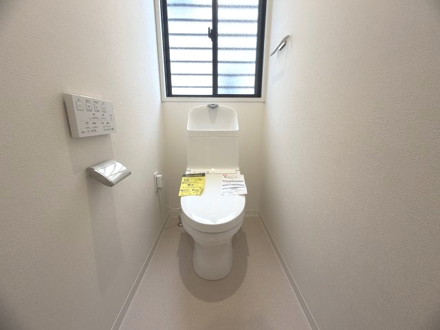 神戸市西区井吹台西町３丁目戸建のトイレ