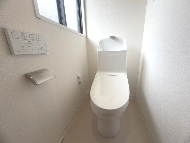 神戸市西区井吹台西町３丁目戸建のトイレ