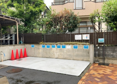 【設備】 | ウインベルコーラス古淵 | 都市ガスや公共下水といったインフラ設備が整った快適な住環境です。また室内には給湯器が新調されているため、毎日のお風呂や水まわりの作業も快適に行うことができます。現地にて各設備をご確認いただけます。