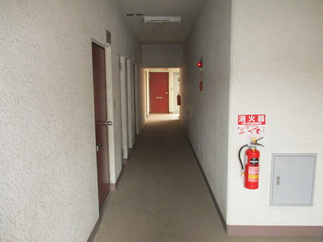 マンション西