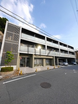 第2鈴木ビルの駐車場