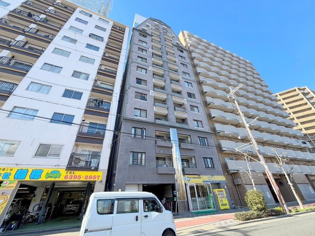 新大阪川島マンションの外観