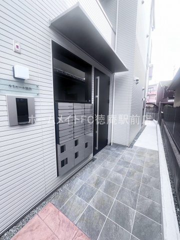 ルミエール放出のエントランス