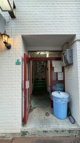 ヴィラ松井のエントランス