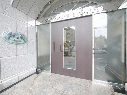 グリフィン横浜西口壱番館のエントランス