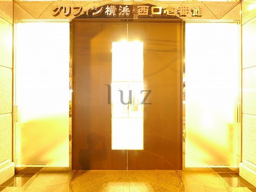 グリフィン横浜西口壱番館のエントランス