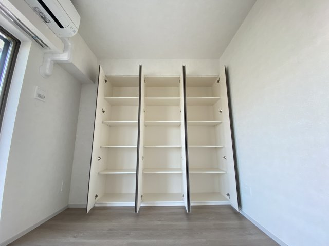 嬉しい壁一面収納★