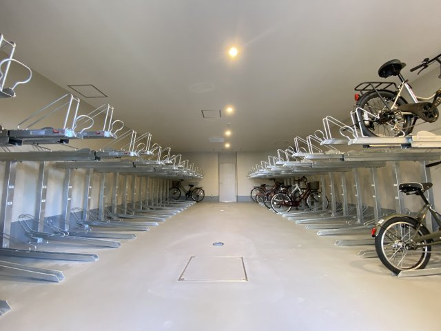 雨風に強い室内自転車置場★
